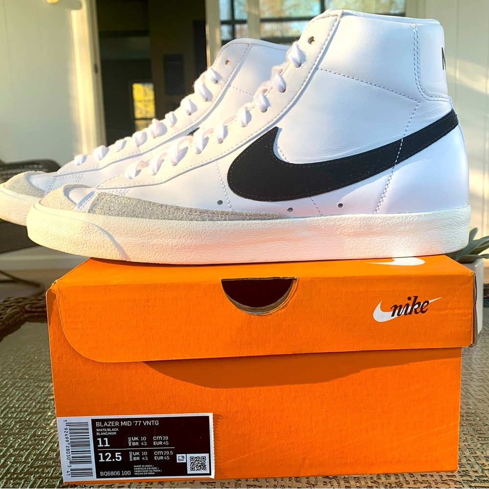 NIKE Men’s Blazer Mid ‘77 Vintage White/Black Size: 11 men’s/12.5 women’s
